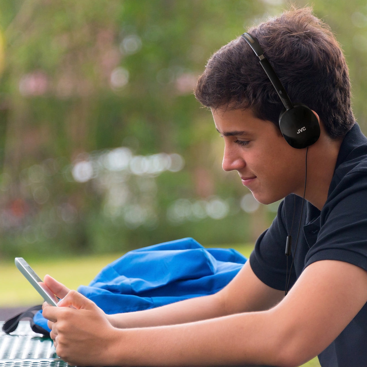 HA-S160M-B FLATS WIRED ON-EAR HEADPHONES - BLACK